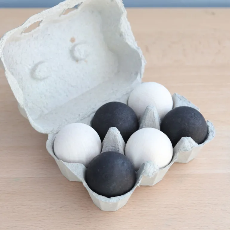 Grimm's Holzkugeln - monochrom