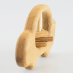 Holzrassel Auto