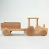 Holztraktor mit Anhänger