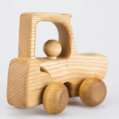 Holztraktor mit Lenkung