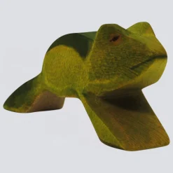 Holzwald Holzfigur Frosch springend