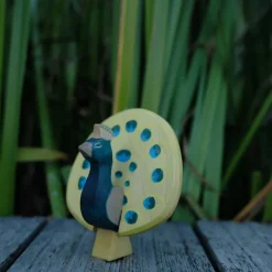 Holzwald Holzfigur Pfau mit Rad