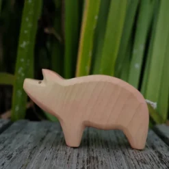 Holzwald Holzfigur Schwein