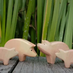 Holzwald Holzfigur Schwein