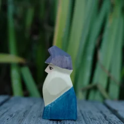 Holzwald Holzfigur Zwerg Peter