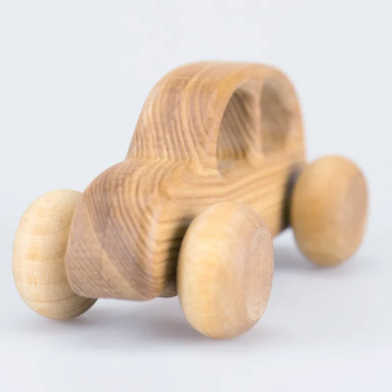 Jägerauto aus Holz