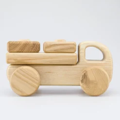Kleines Holzauto zum Stecken