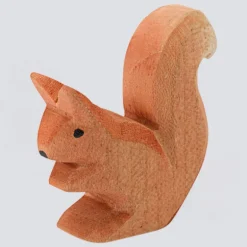 Ostheimer Holzfigur Eichhörnchen sitzend