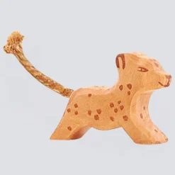 Ostheimer Holzfigur Leopard klein laufend