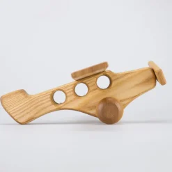Privatjet aus Holz