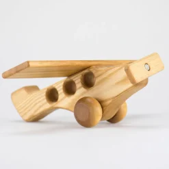Privatjet aus Holz
