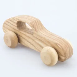 Rennauto aus Holz