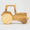 Traktor aus Holz